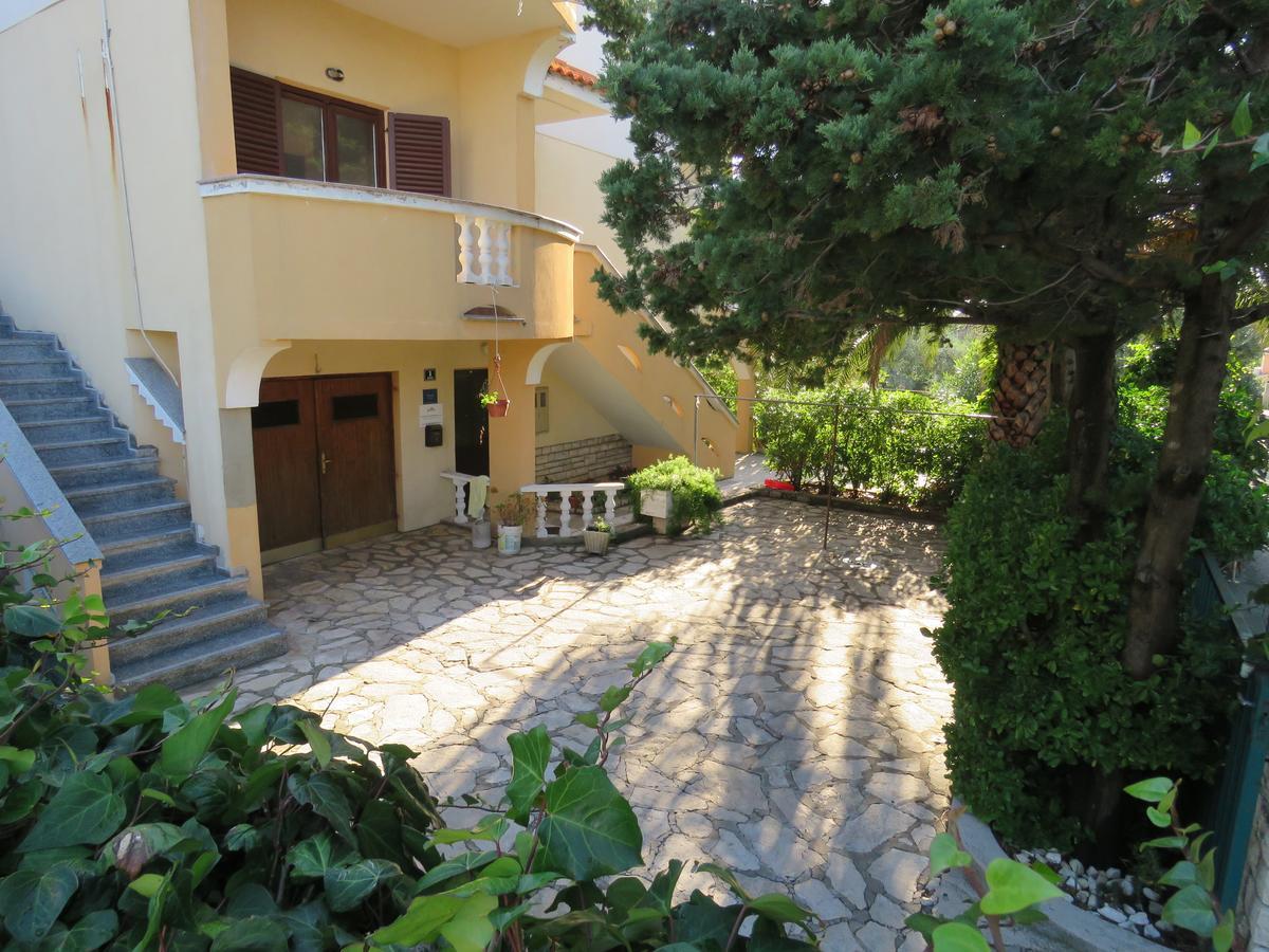 Apartments Palma Novalja Εξωτερικό φωτογραφία